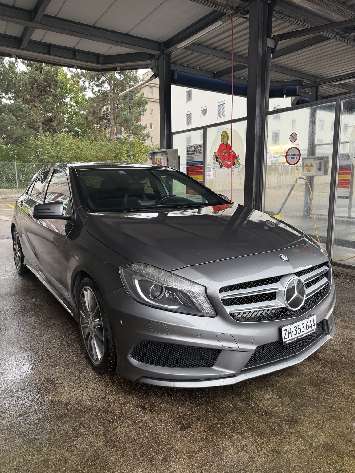 Mercedes-Benz A-Klasse Front und Seite